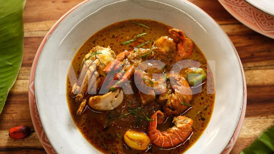 Seafood veggie banga soup
