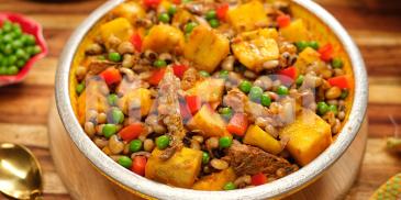 https://www.maggi.ng/sites/default/files/styles/ln_search_recipe_resultdesktop/public/srh_recipes/bbc680adfe872deb7f567c313d380fe4.jpg?h=10d202d3&itok=vvrGTNYm